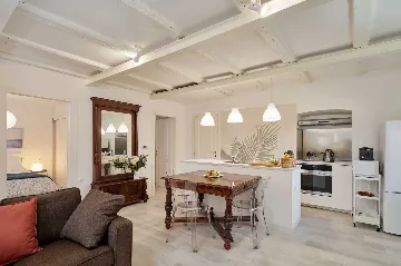 1-Bedroom Apartment in Opatija for Up to 3 Guests