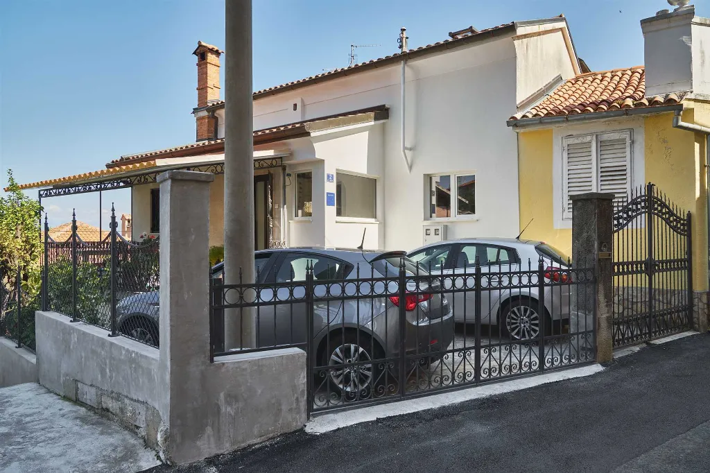 1-Bedroom Apartment in Opatija for Up to 3 Guests