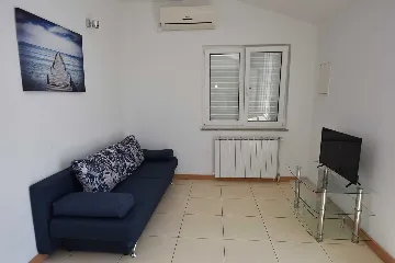 Novalja Apartment with Sea-View Terrace for 4–6