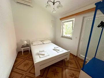 2-Bedroom Apartment in Novalja with Terrace Seating