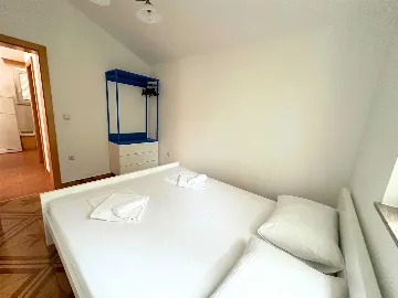 2-Bedroom Apartment in Novalja with Terrace Seating