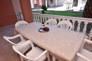 Novalja 2-Bedroom Apartment with Terrace