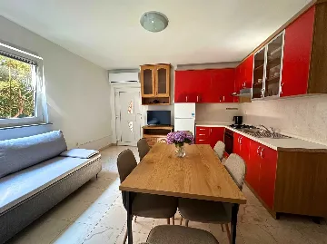 Novalja 2-Bedroom Apartment with Terrace