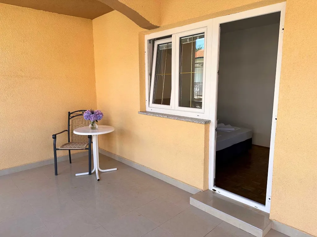 Two-Bedroom Apartment with Terrace in Novalja