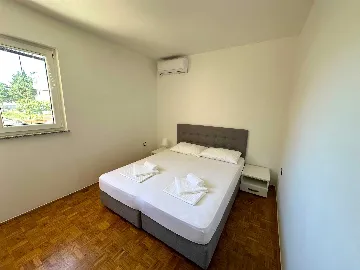 Two-Bedroom Apartment with Terrace in Novalja