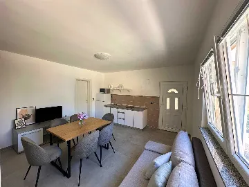 Ground-Floor Two-Bedroom Apartment in Novalja
