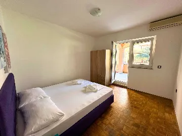 Ground-Floor Two-Bedroom Apartment in Novalja