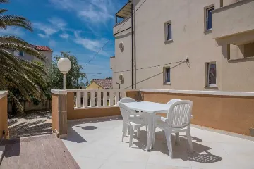 Novalja 1-Bedroom Apartment for up to 4 Guests