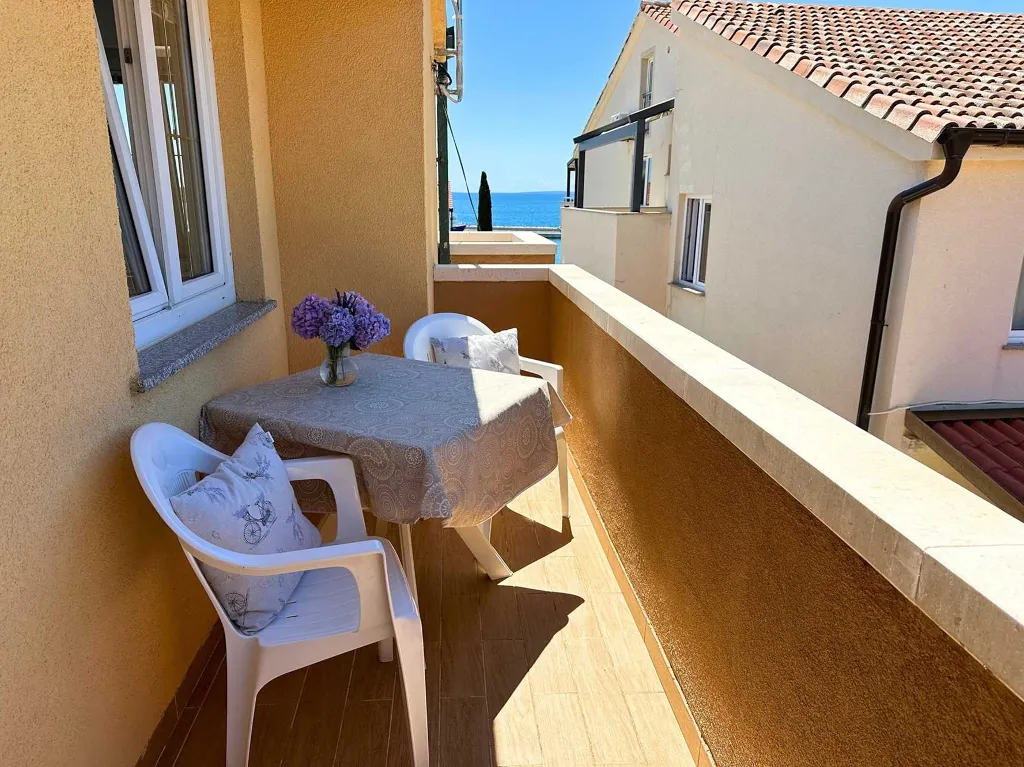 1-Bedroom Apartment in Novalja for Up to 4