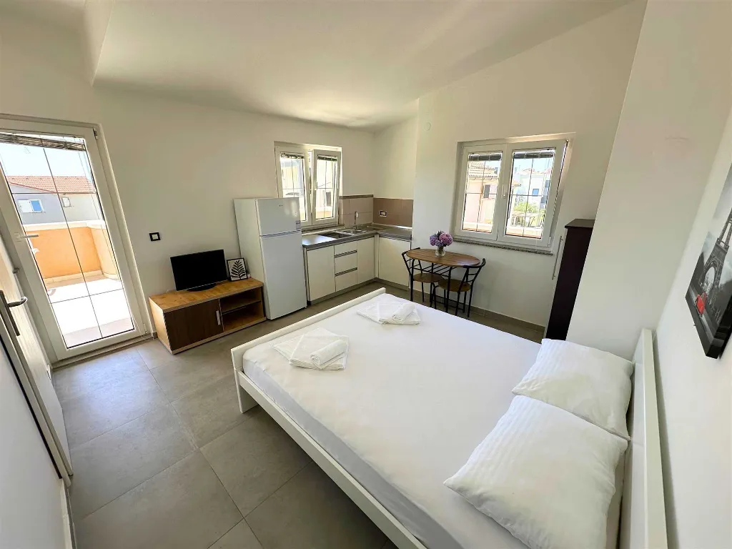 Novalja Studio Apartment for 2 with Terrace