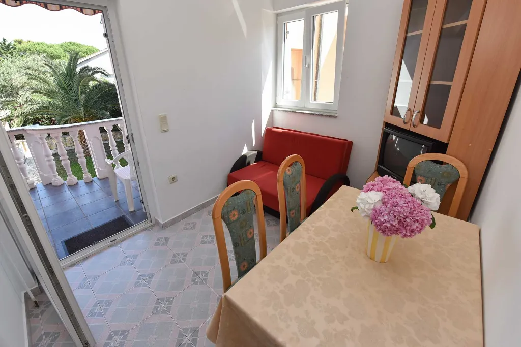 Novalja 1-Bedroom Apartment for Up to 3 Guests