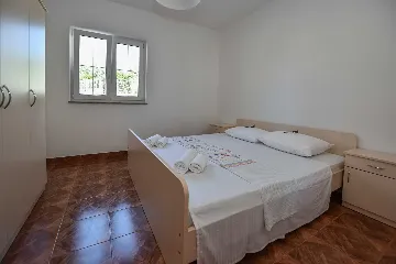 One-Bedroom Apartment in Novalja for Up to 4