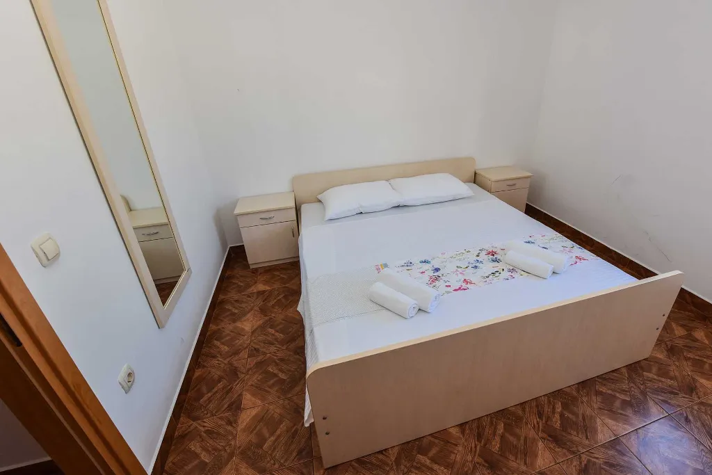 One-Bedroom Apartment in Novalja with Terrace Seating