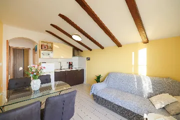 1-Bedroom Seafront Apartment in Sukošan (Sleeps 3)