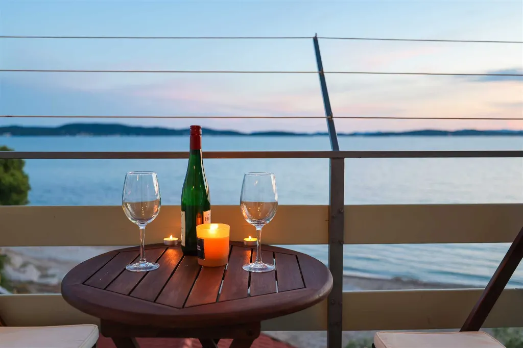 1-Bedroom Seafront Apartment in Sukošan (Sleeps 3)