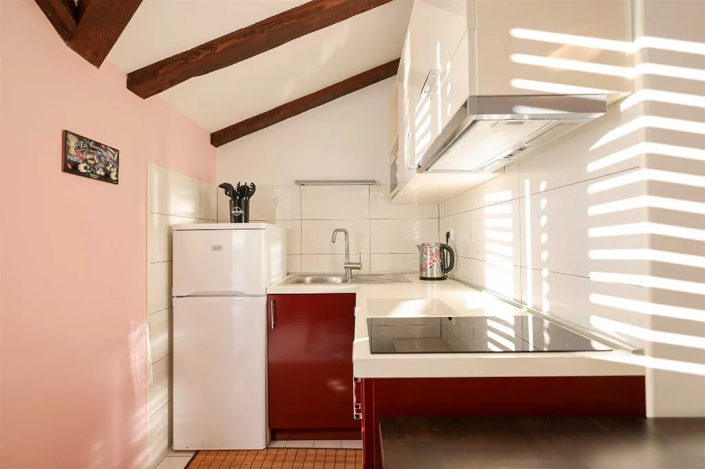 Air-Conditioned Apartment with Sea-View Balcony in Sukošan