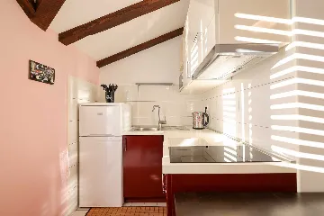 Air-Conditioned Apartment with Sea-View Balcony in Sukošan