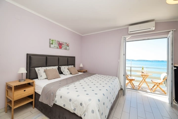 Studio Apartment with Sea View in Sukošan