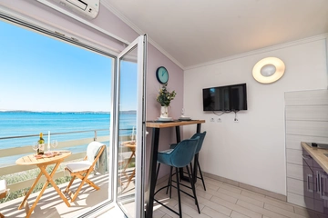 Studio Apartment with Sea View in Sukošan