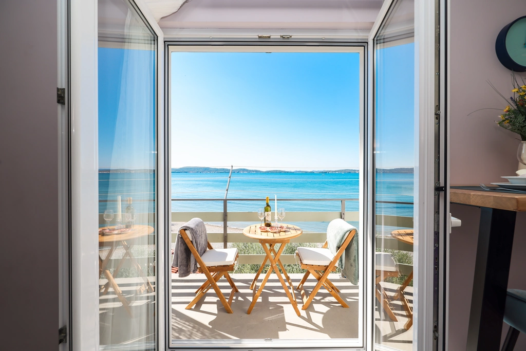 Studio Apartment with Sea View in Sukošan