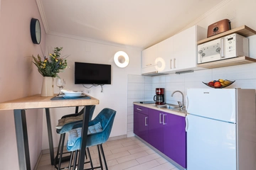 Studio Apartment with Sea View in Sukošan