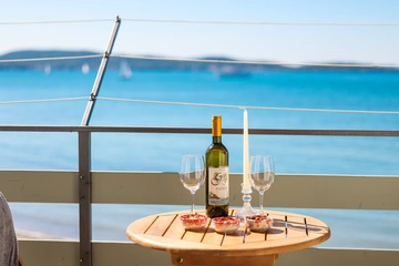 Studio Apartment with Sea View in Sukošan