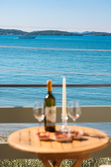 Studio Apartment with Sea View in Sukošan