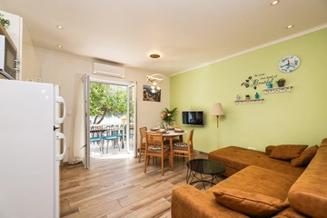 Sukošan 2-Bedroom Apartment with Sea View Balcony