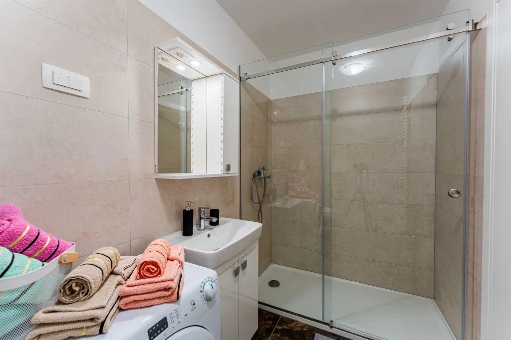 2-Bedroom Apartment in Zagreb for Up to 6