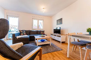 2-Bedroom Apartment in Zagreb for Up to 6