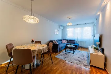 1-Bedroom Apartment with Loggia in Zagreb