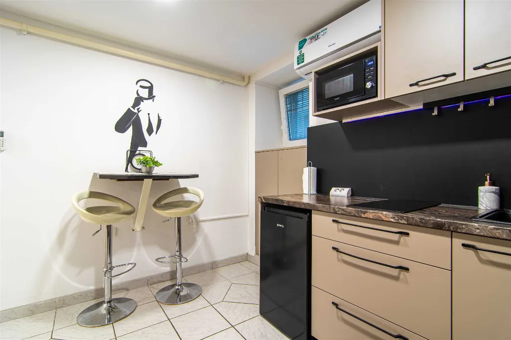 Zagreb Center 1-Bedroom Apartment for 2 Guests