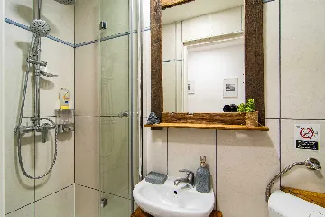 Zagreb Center 1-Bedroom Apartment for 2 Guests