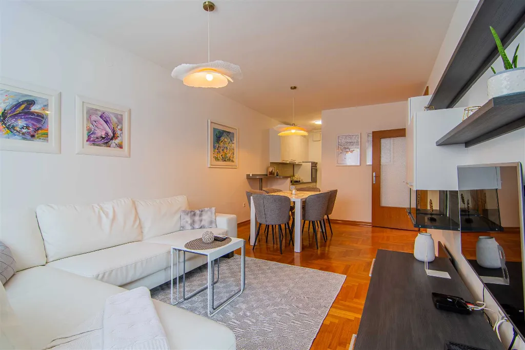 Zagreb Ground-Floor Apartment for 3 Guests