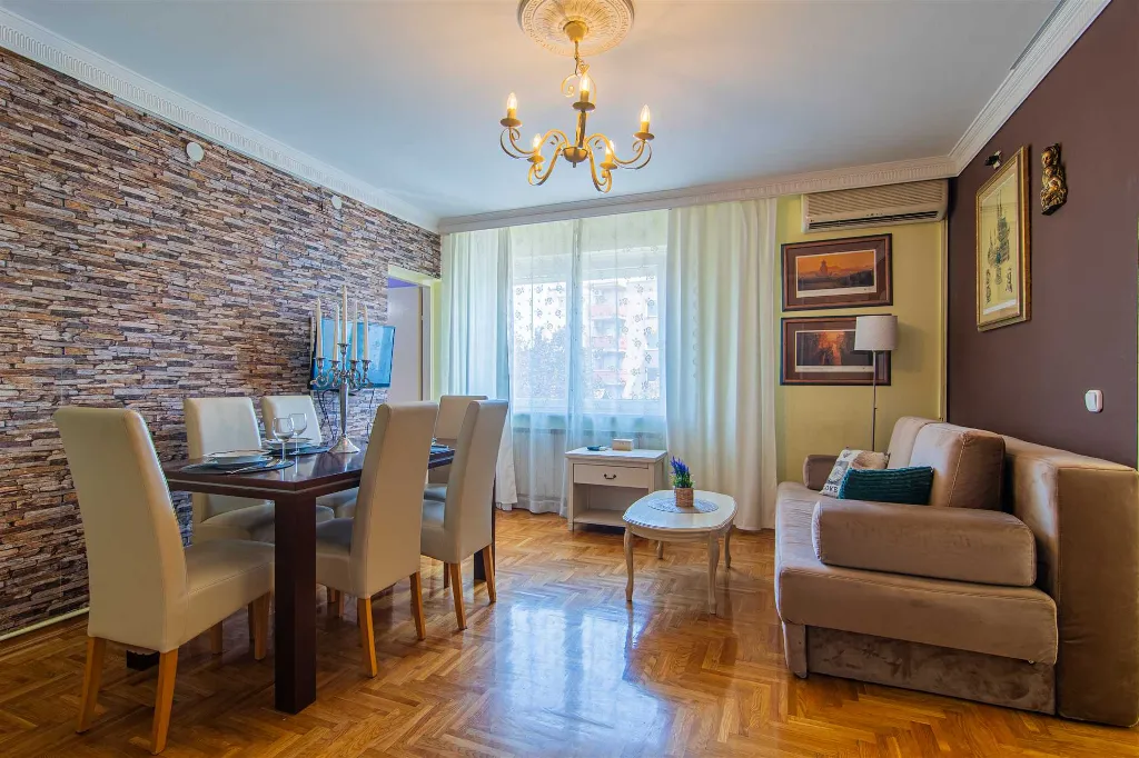 2-Bedroom Apartment in Zagreb for up to 5