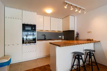 2-Bedroom Apartment in Zagreb for Up to 5