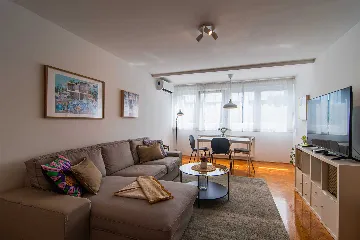2-Bedroom Apartment in Zagreb for Up to 5
