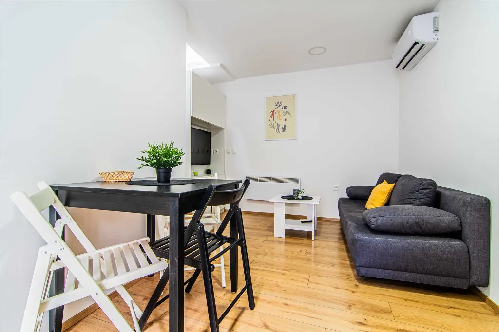 1-Bedroom Apartment for 2–4 Guests in Zagreb