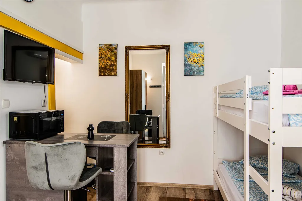 Zagreb City Center Apartment for 2 Guests