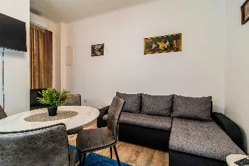 Zagreb 1-Bedroom Apartment for up to 5 Guests