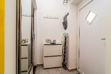 Zagreb 1-Bedroom Apartment for up to 5 Guests