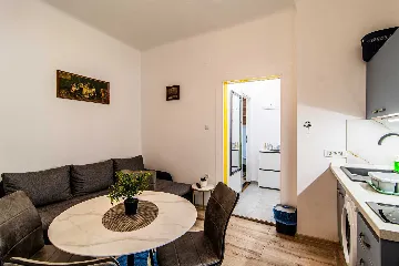 Zagreb 1-Bedroom Apartment for up to 5 Guests