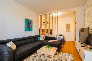 Zagreb Apartment with Loggia and Free Outdoor Parking