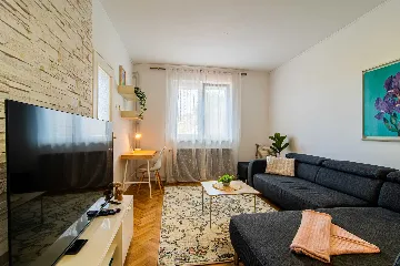 Zagreb Apartment with Loggia and Free Outdoor Parking
