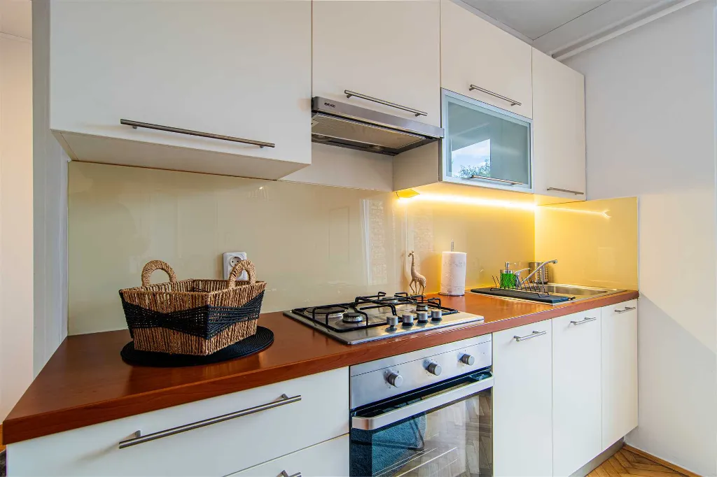 Zagreb Apartment with Loggia and Free Outdoor Parking