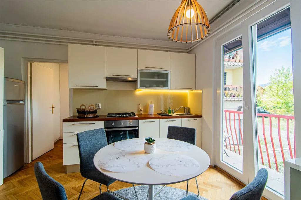 Zagreb Apartment with Loggia and Free Outdoor Parking