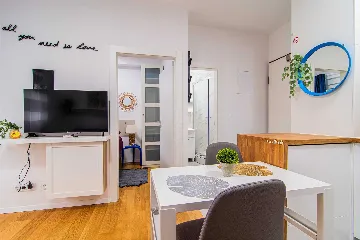 Zagreb 1-Bedroom Apartment for 2 Guests