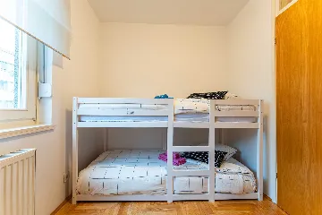 Zagreb 2-Bedroom Apartment for Up to 6 Guests