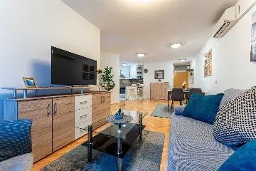 Zagreb 2-Bedroom Apartment for Up to 6 Guests