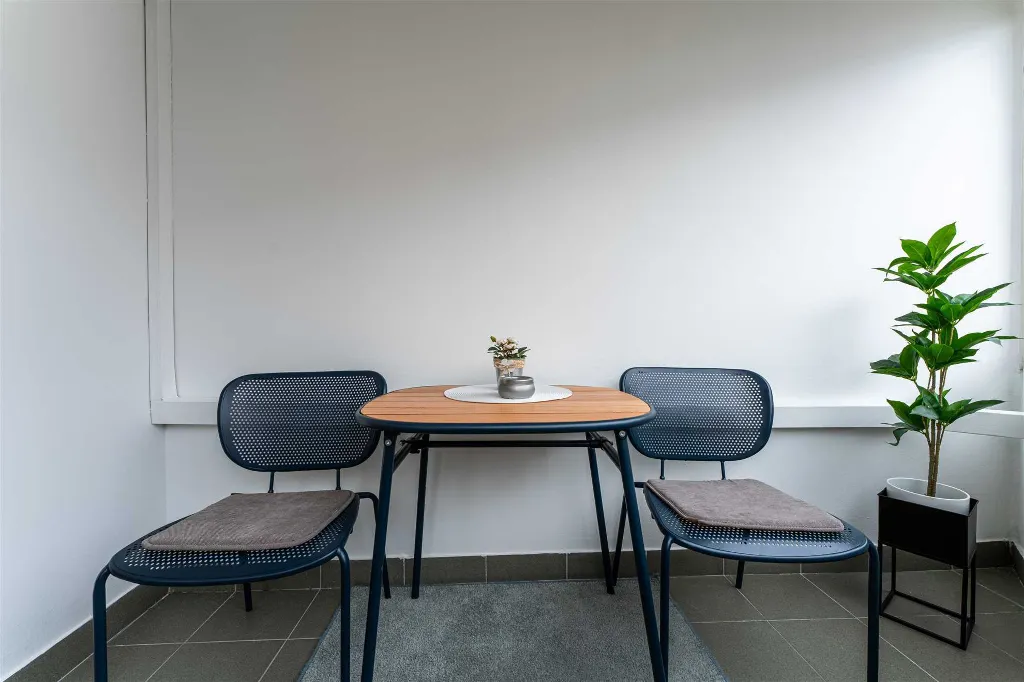 Zagreb 2-Bedroom Apartment for Up to 6 Guests